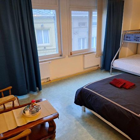 Slaapkamer Markt Герардсберген Экстерьер фото